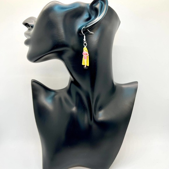 Barbie Earrings - Doll Earrings - Retro Toy Earrings - Barbie Accessories - Picture 11 of 11